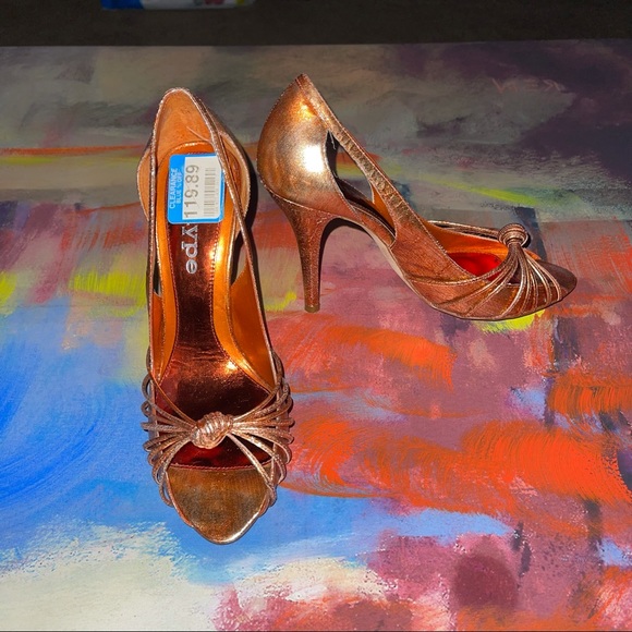 Hype | Open Toe Metallic Orange Pumps - Picture 5 of 5